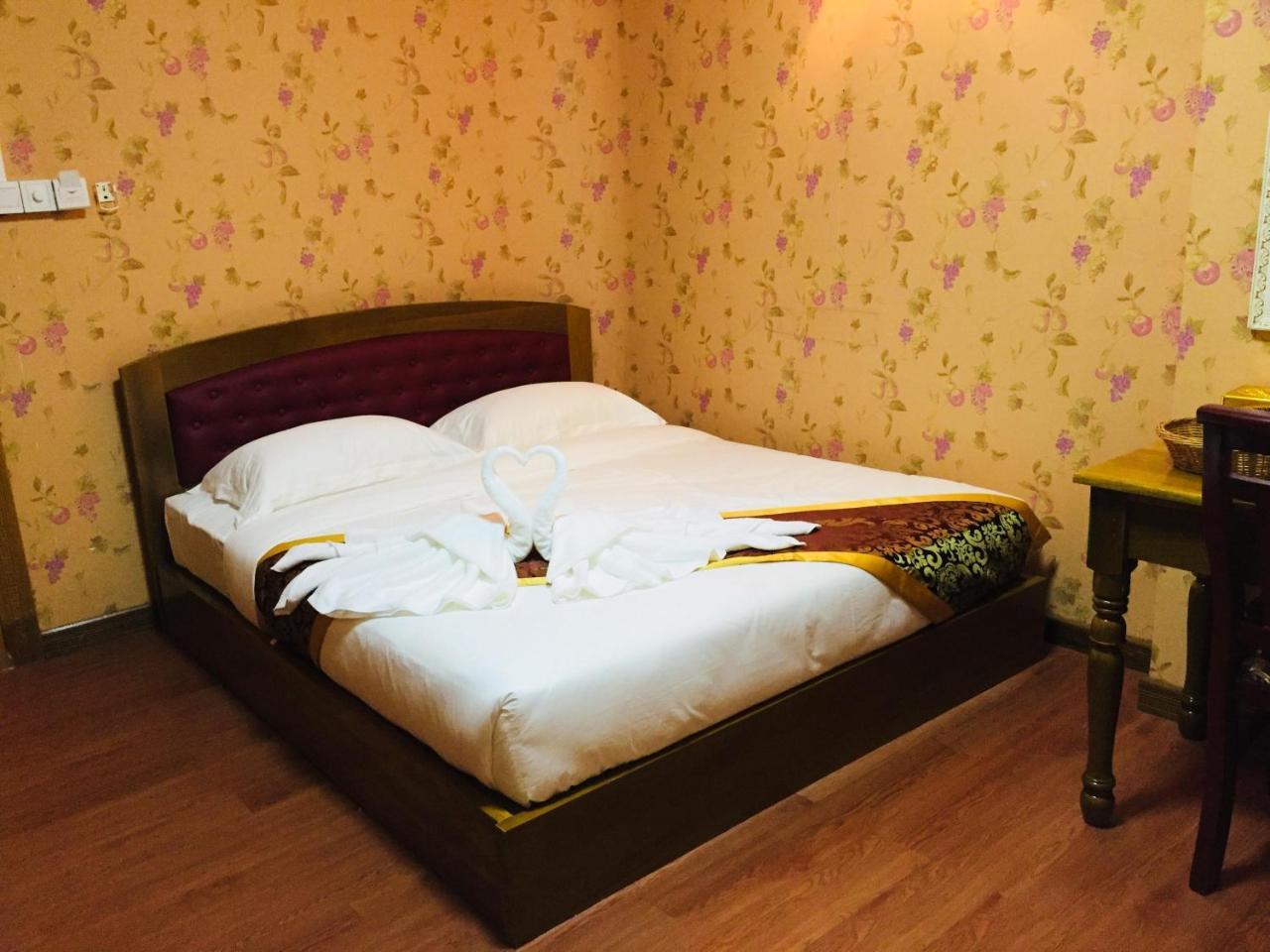 C & Y Hotel ヤンゴン エクステリア 写真